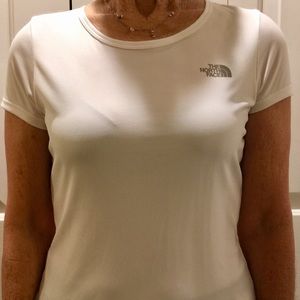 Women’s The North Face white short sleeve t-shirt